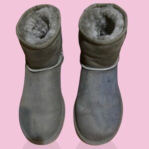 Cozy olive green Women's Boots